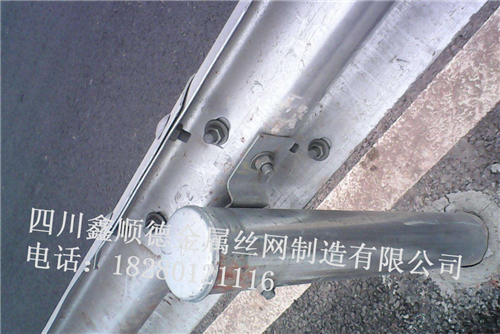 四(si)川隔(ge)離防(fang)護(hu)欄(lan)